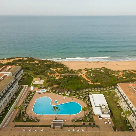 Hotel Ilunion Calas De Conil 4*