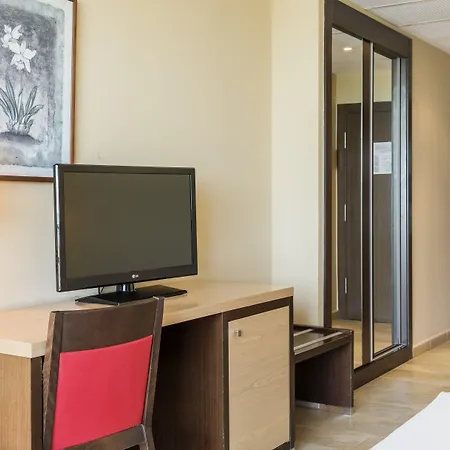 Ilunion Calas De Conil ホテル 4*
