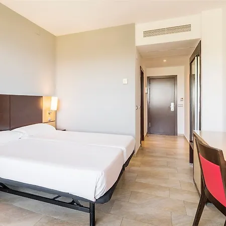ホテル Ilunion Calas De Conil 4*