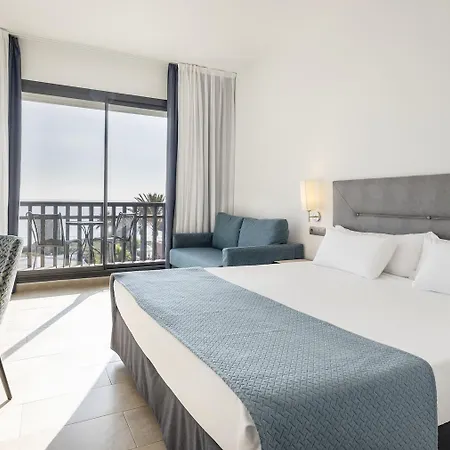 Hotel Ilunion Calas De Conil 4*